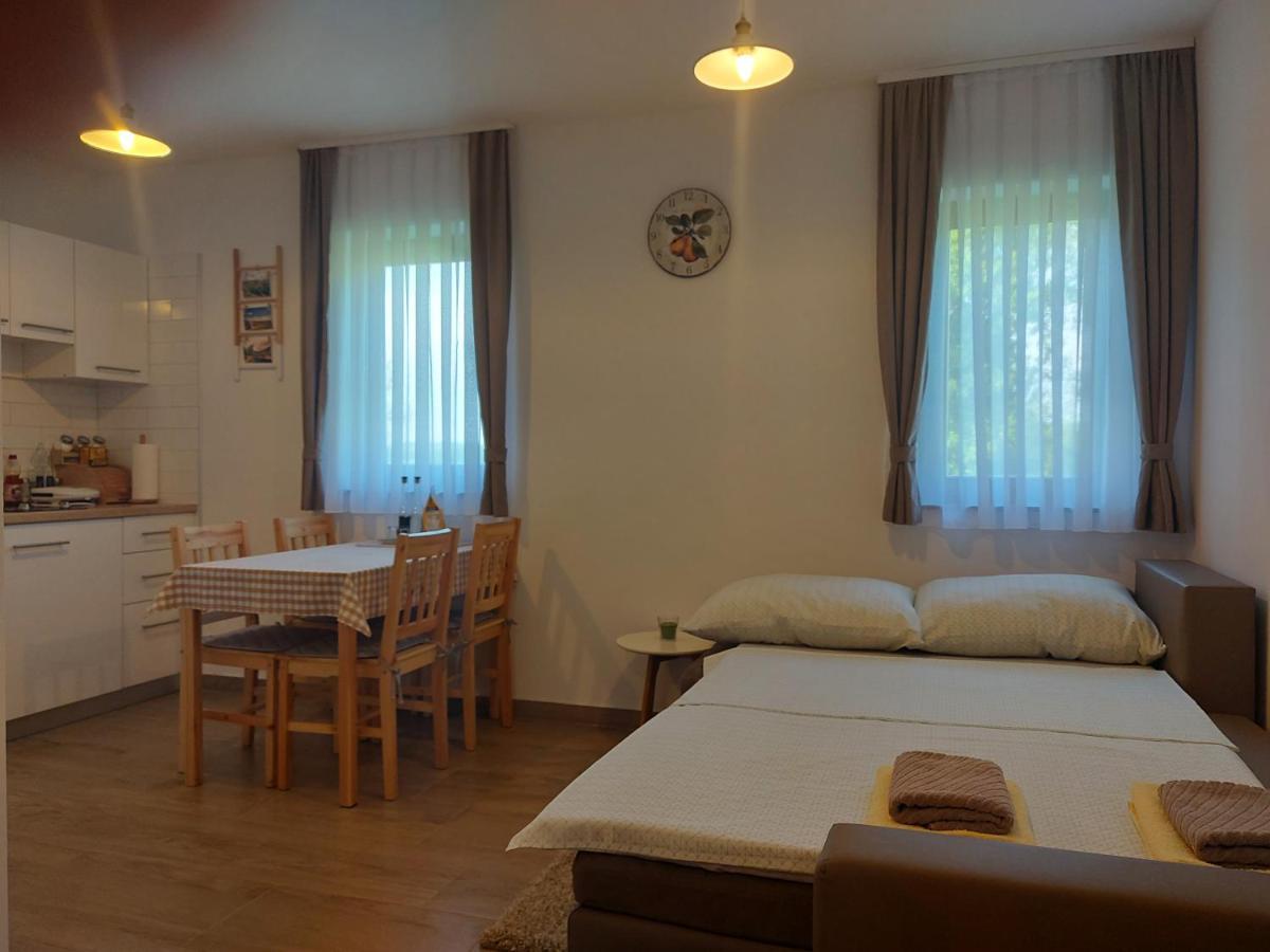 Holiday Home, Apartman Obajdin Slunj Exterior photo